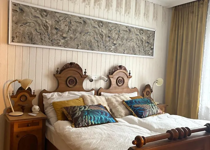 Lenas Stueberl, Rustikal Und Modern In